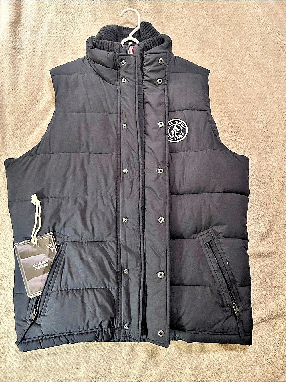 Abercrombie & Fitch A&F Premium Outerwear Quilted Puffer Vest Navy & Red XL Men